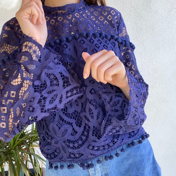 70s style lace mock neck (crosslist on depop) - Picture 2 of 4